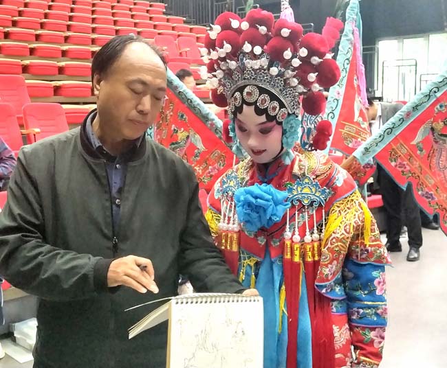 10交流小演员1.jpg 10交流小演员1.jpg