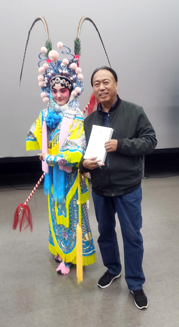 11交流小演员2.jpg 11交流小演员2.jpg